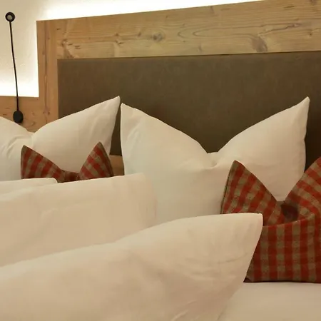 Garni Alpina Hotel 3*